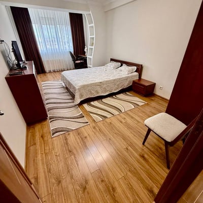 Аренда уютной 1-комнатной квартиры с гостиной, 52 м², центр Кишинёва, Молдова